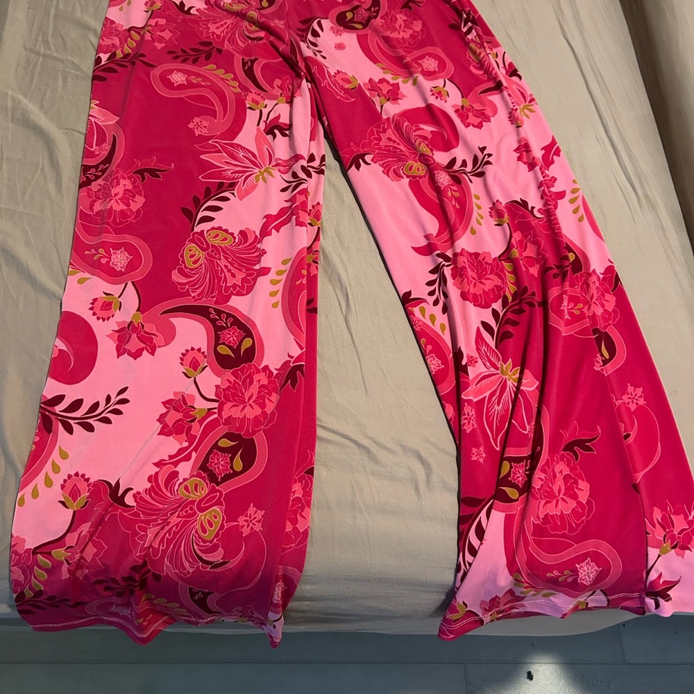 JM Collection Pink and Red Floral Pants